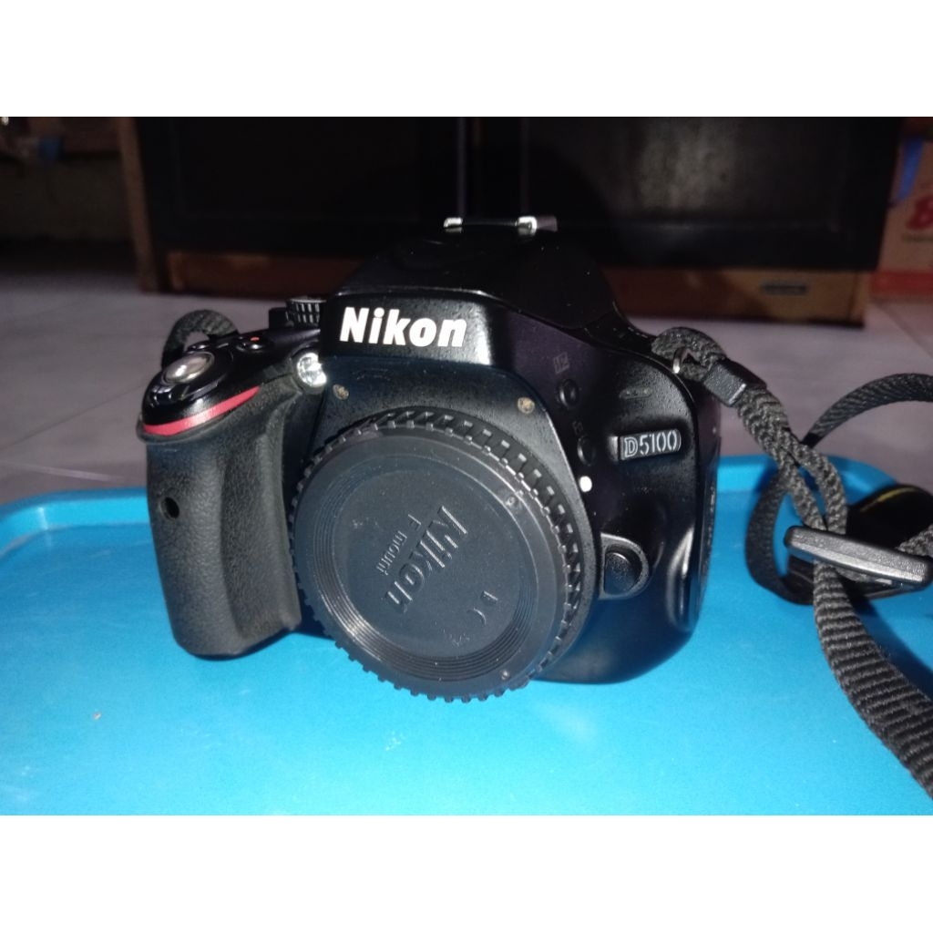 NIKON D5100