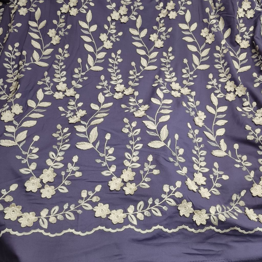 Kain Katun bordir timbul ,katun bordir 3D, katun meteran,bahan kebaya
