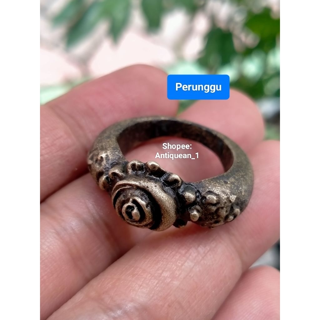 Cincin kuno sepuh motif bunga temuan sungai 35
