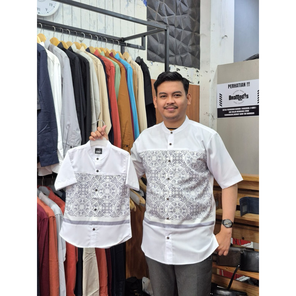 BAJU KOKO BATIK LENGAN PENDEK PUTIH