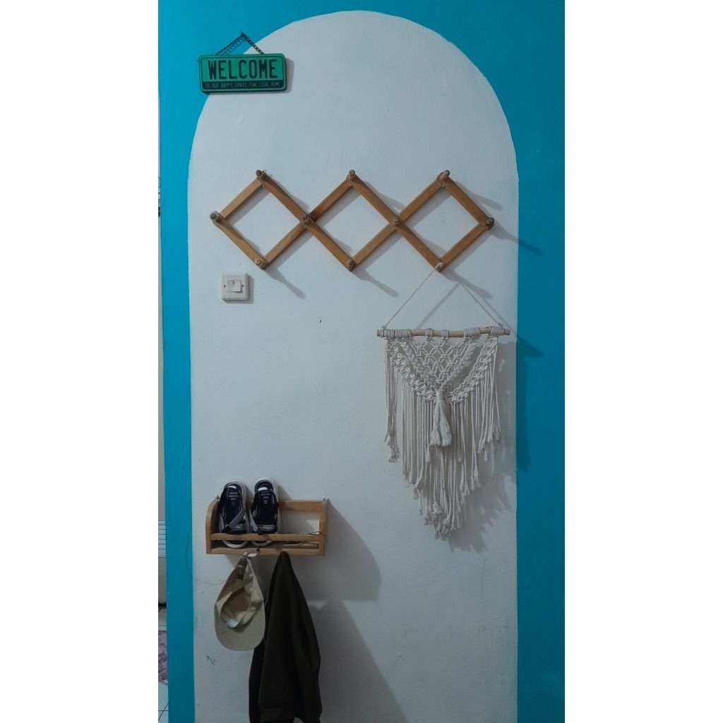 preloved gantungan dinding kayu baju estetik