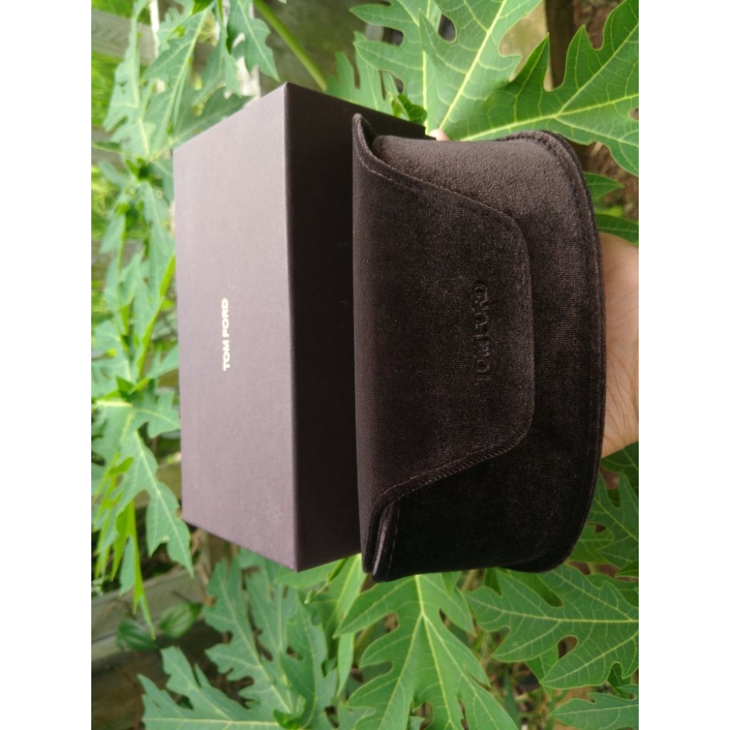 Tempat Kacamata Hardcase Tom Ford Original Model Sunglases