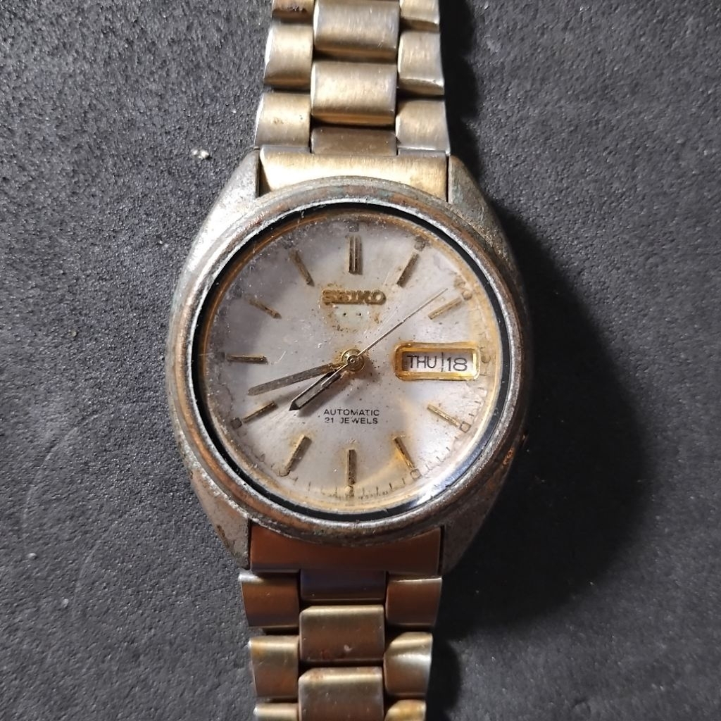 SEIKO 5, jam tangan Automatic off, mesin utuh, tinggal service, logo hilang