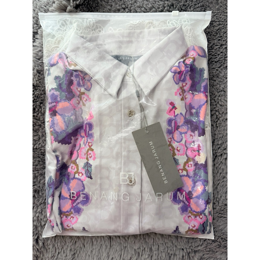 BENANG JARUM - Eclora Lace Shirt - Lavender size S dan M