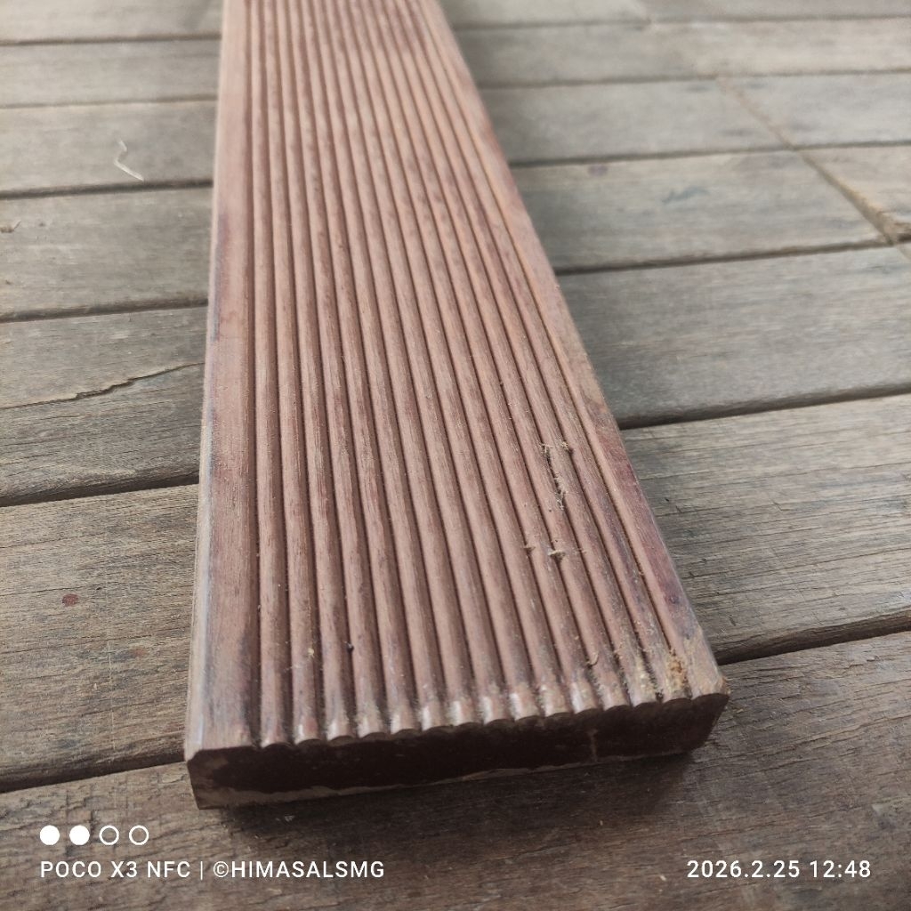 Decking Kayu Ulin Sulawesi Utk Lantai Pinggir Kolam 2 x 9 x 60 cm