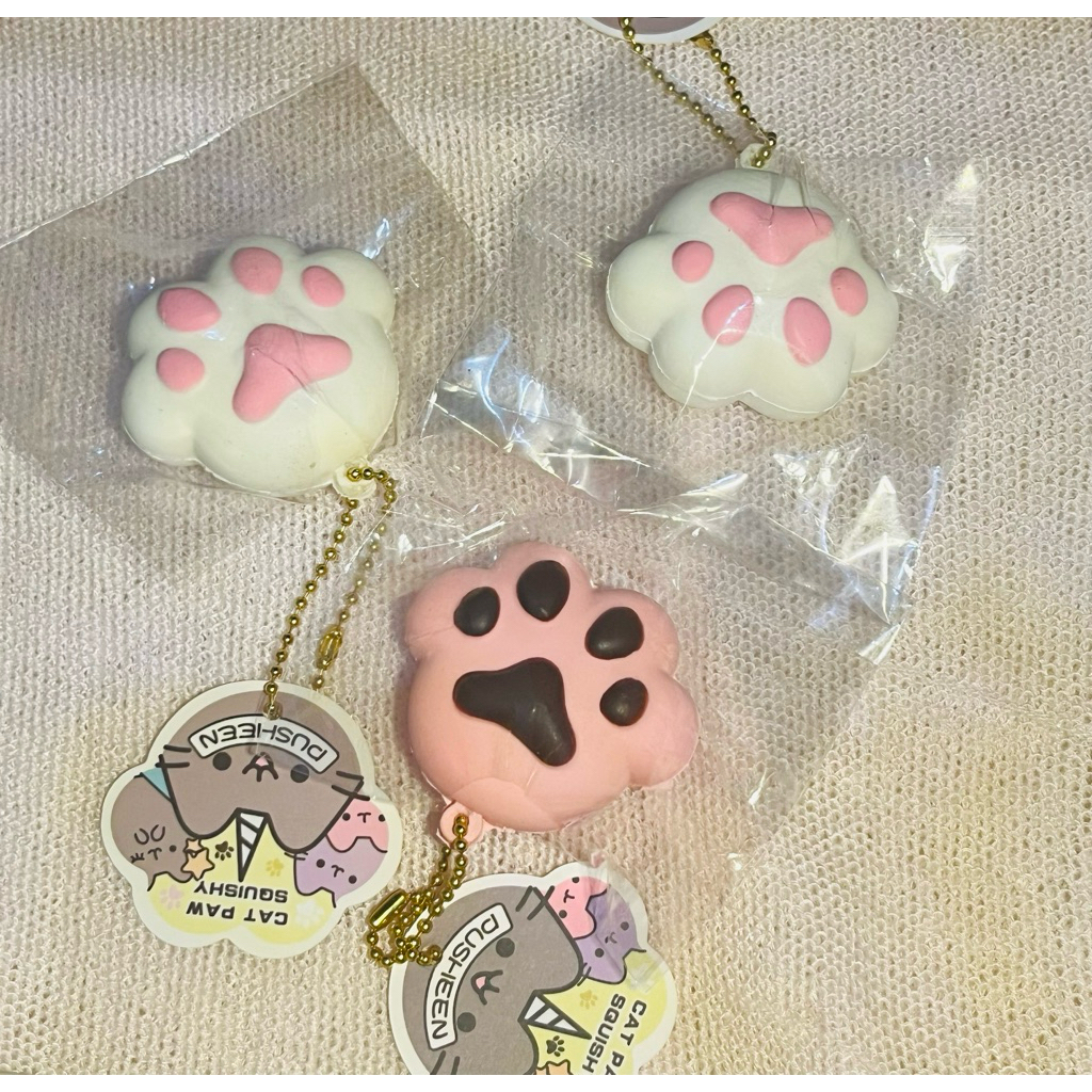 squishy Cat Paw Pusheen