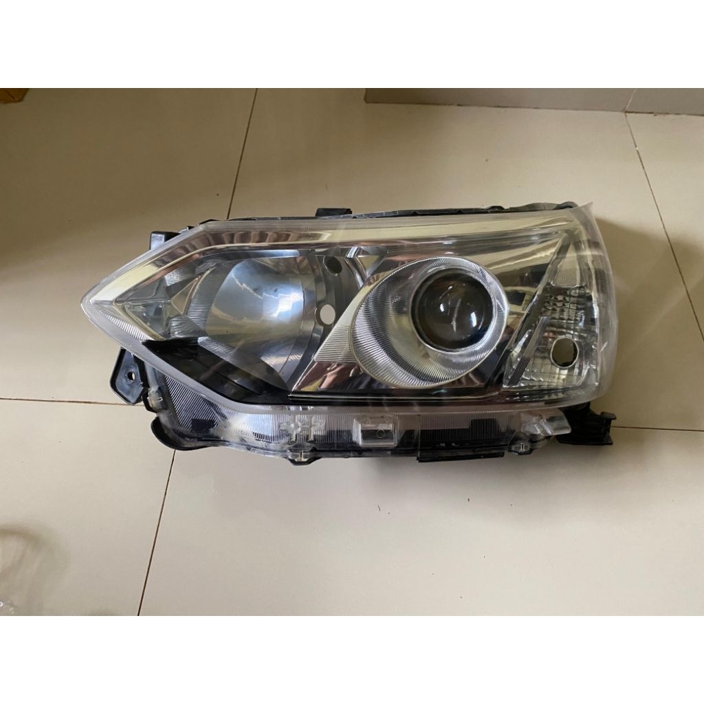 Headlamp reflektor mika lampu depan kiri avanza veloz 2015 2018 original