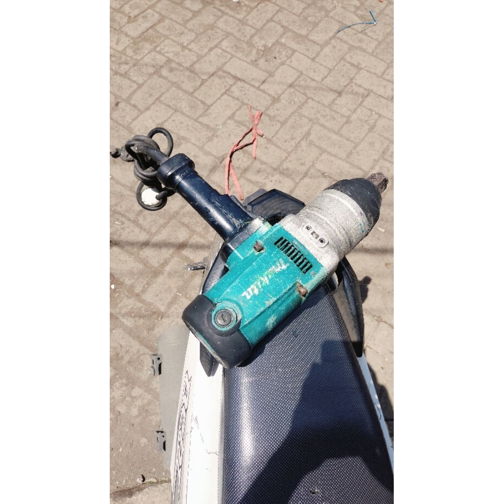 IMPACT LISTRIK UKURAN 1 INCH. MAKITA TW1000 (SECOND)