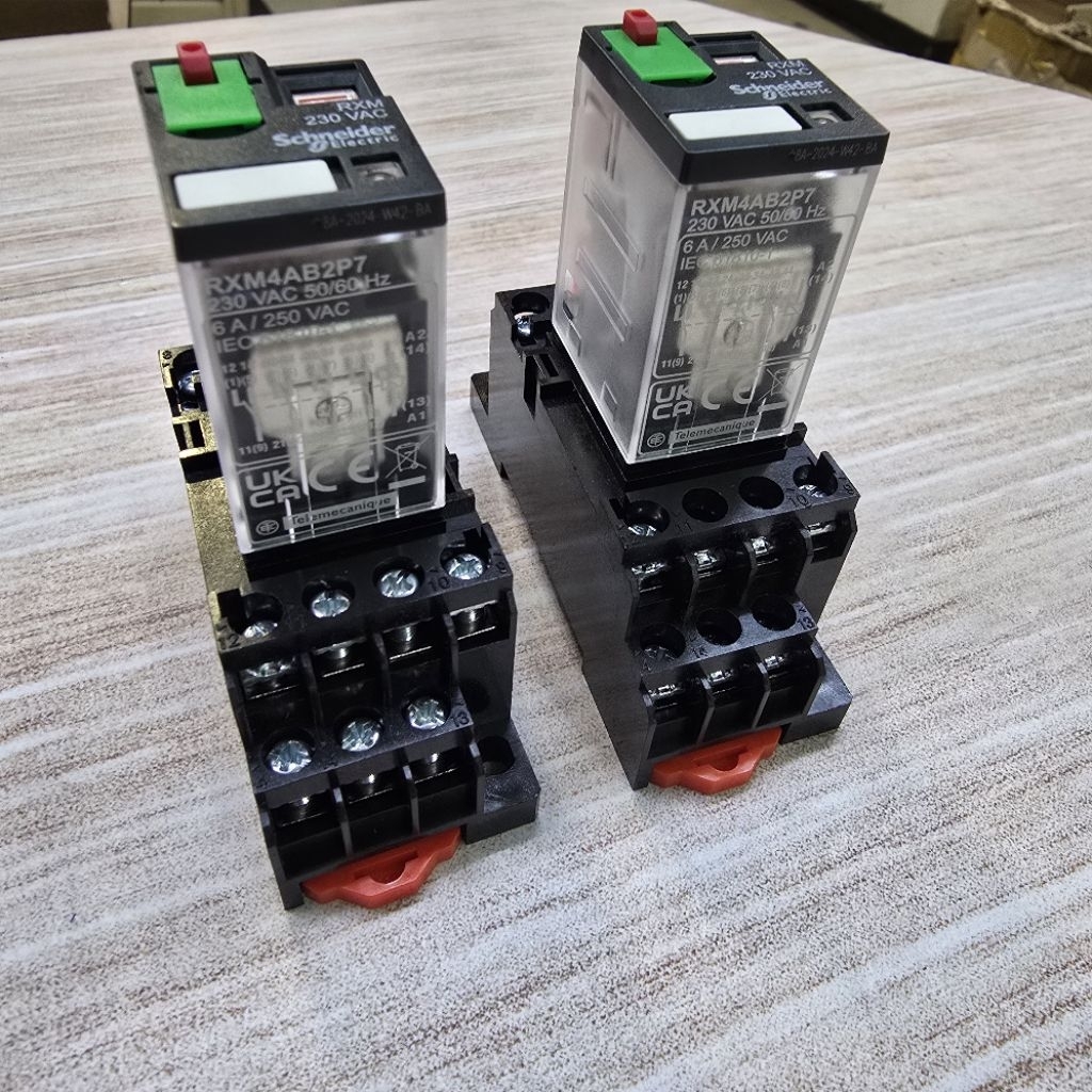 KOMPLIT RELAY+SOCKET MY4 LED RXM4AB2P7 230VAC 6A 14PIN SCHNEIDER