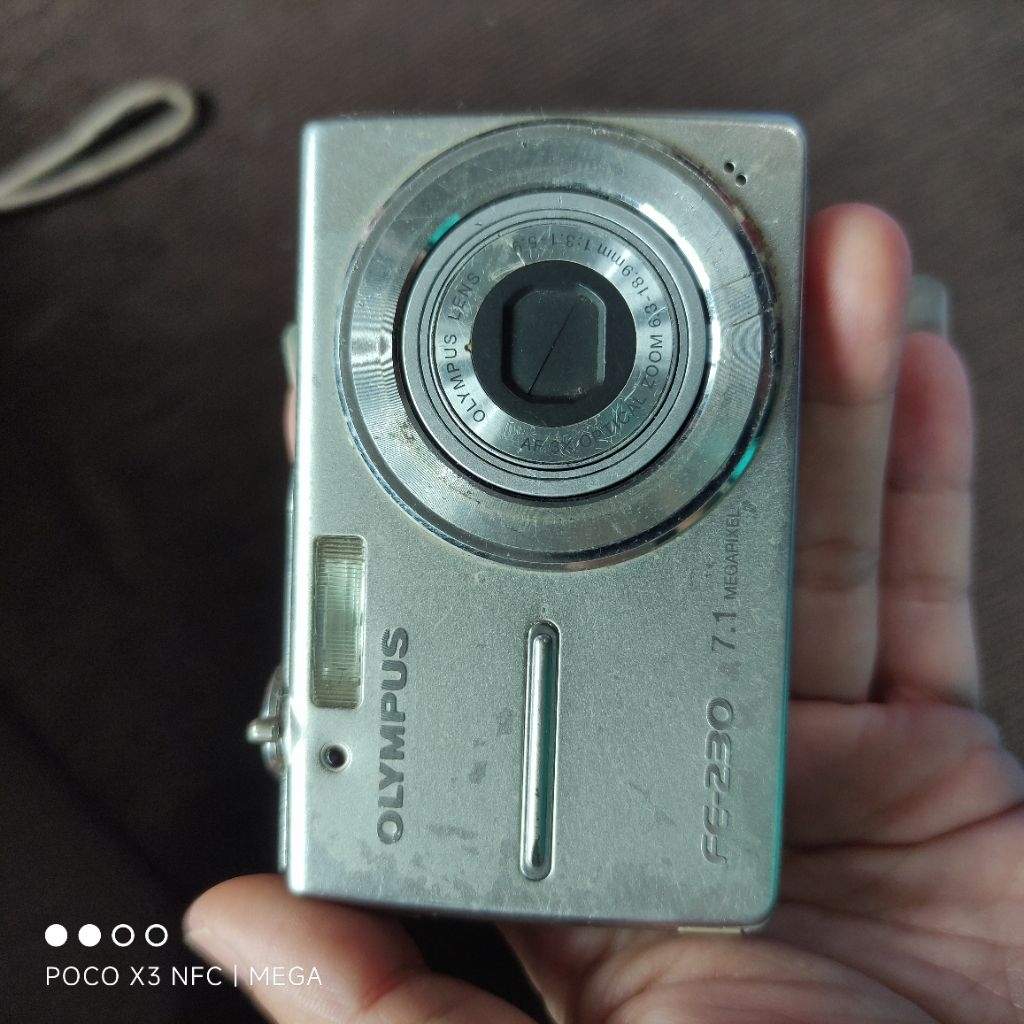 Camera Digital Olympus FE-230