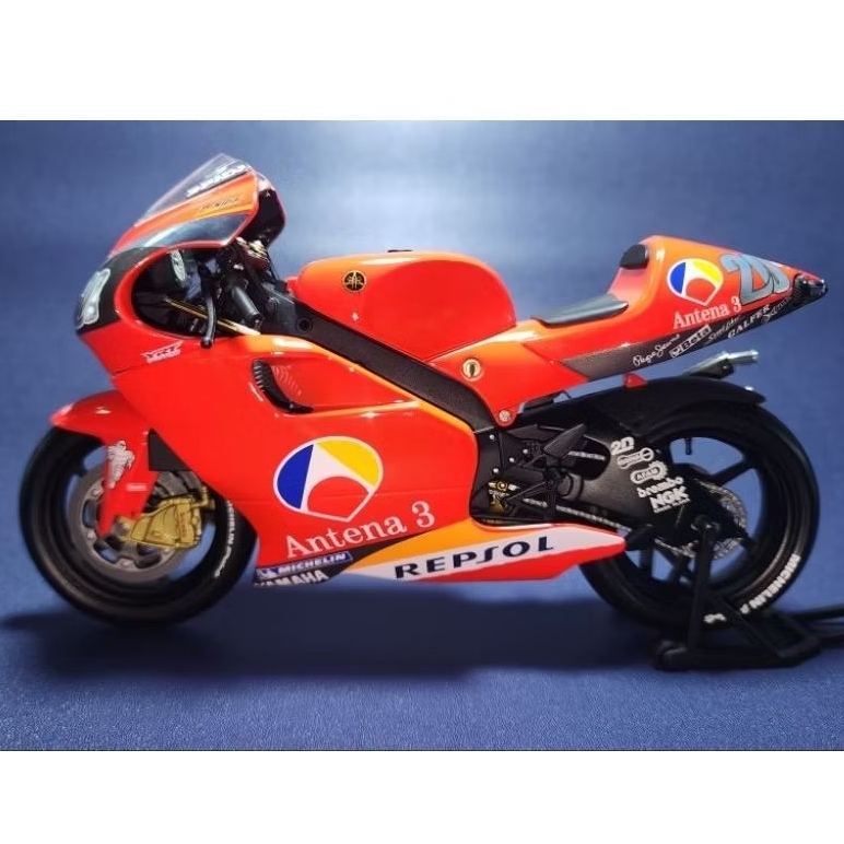Minichamps 1/12 YZR500 2002