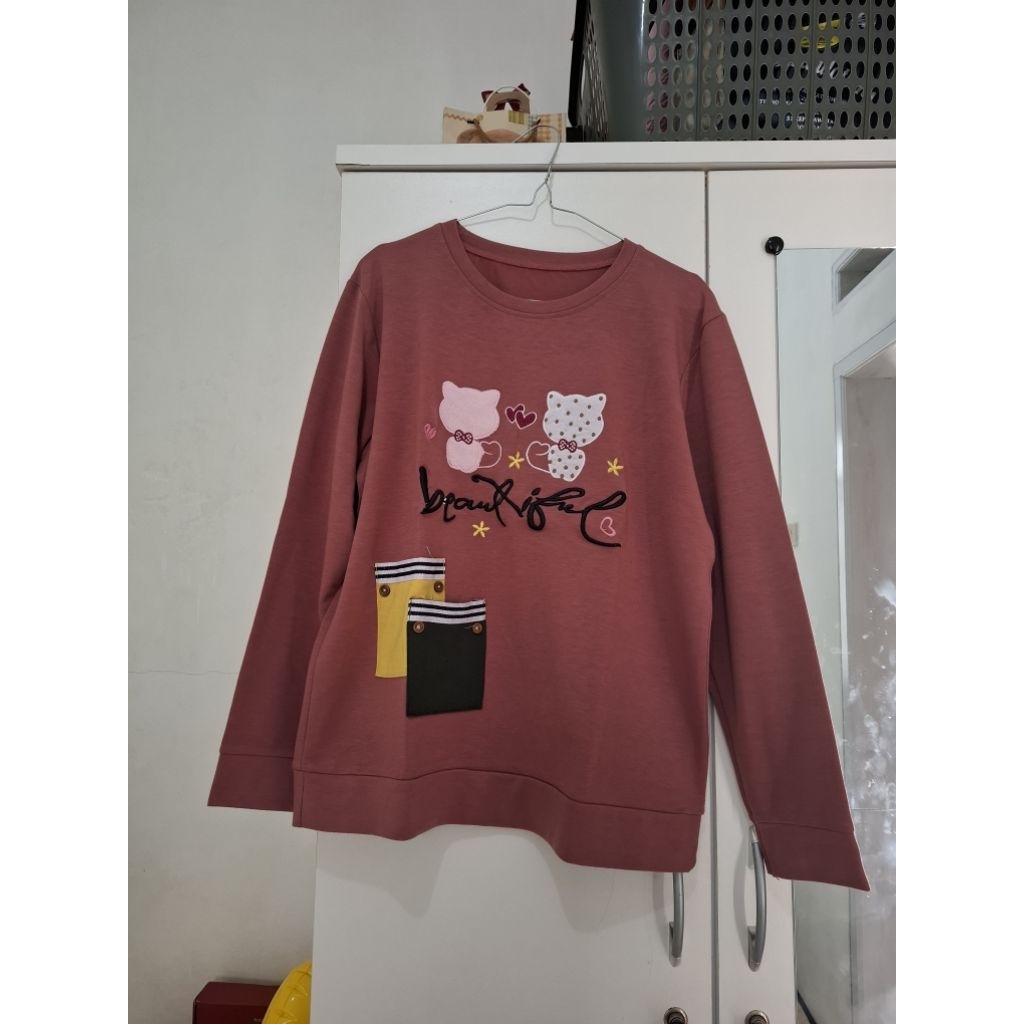 preloved sweater kucing