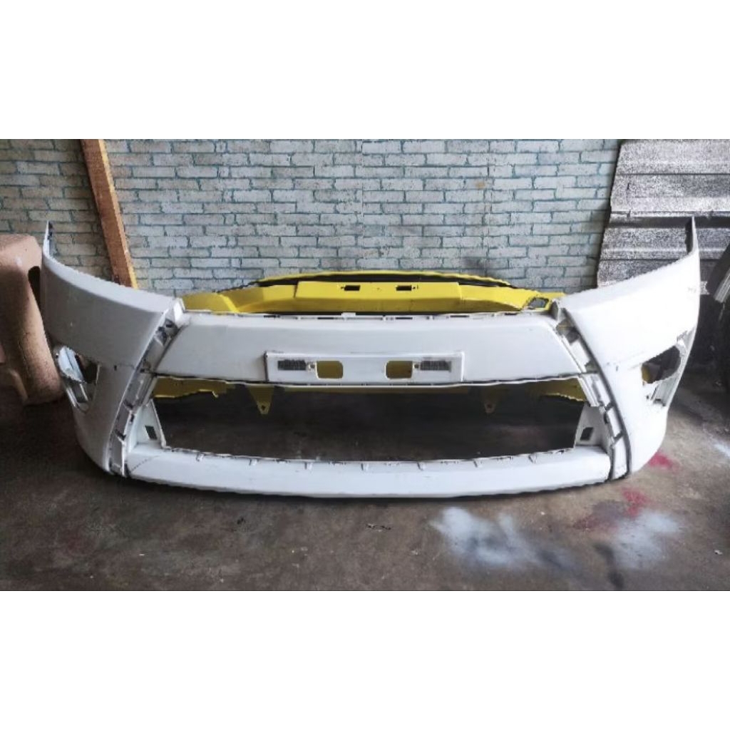 bemper depan Yaris lele 2015 2017 original