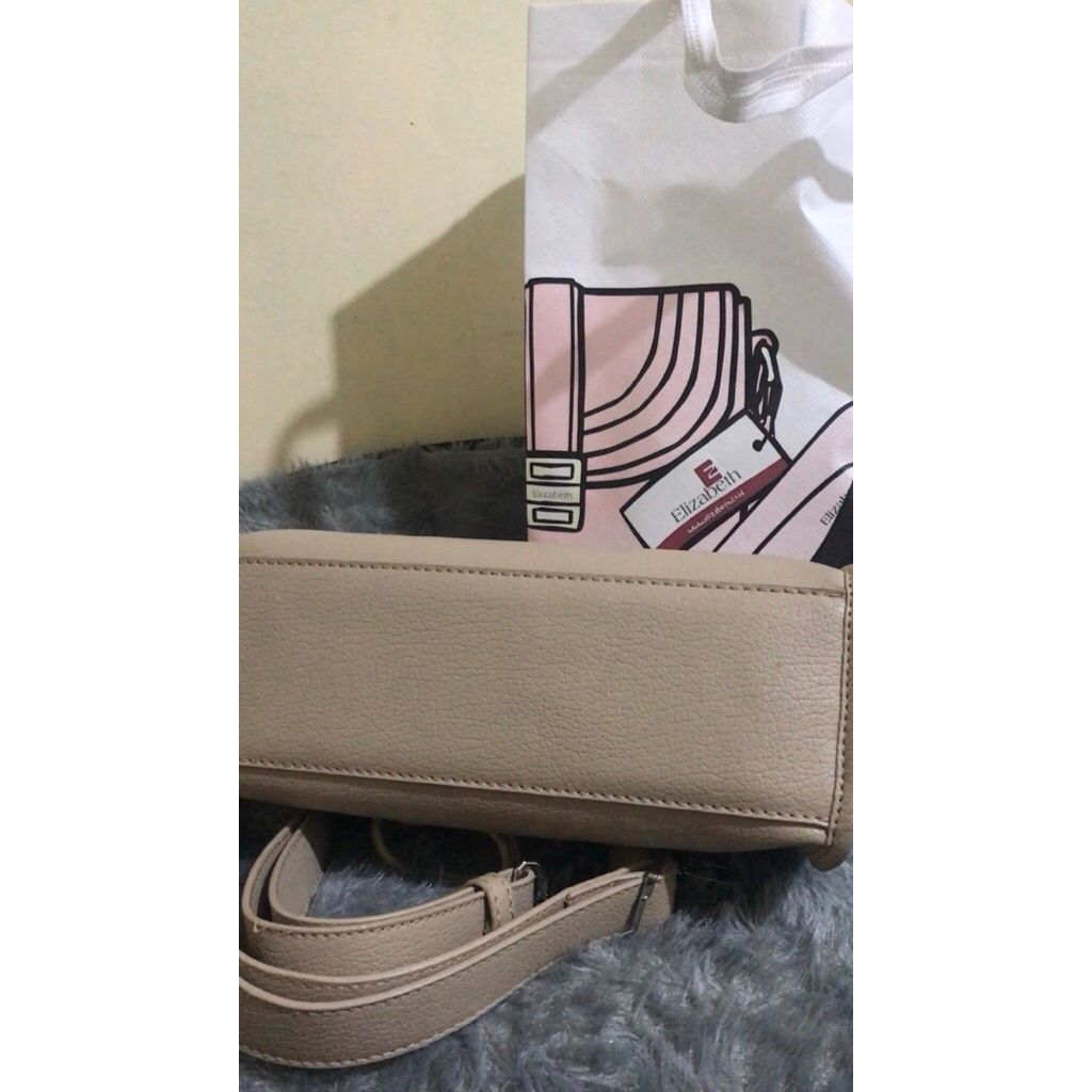 tas elizabeth tote bag
