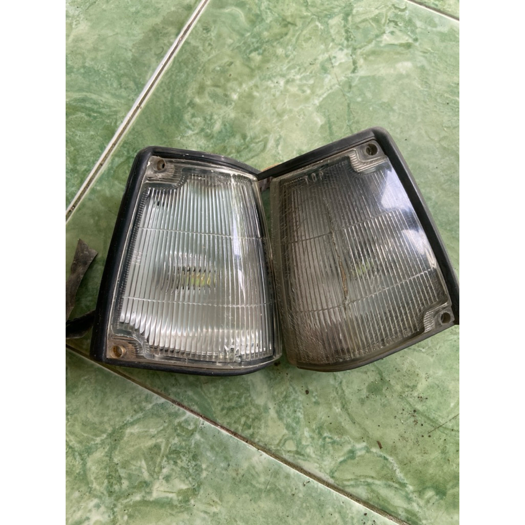 corner lamp daihatsu charade g11