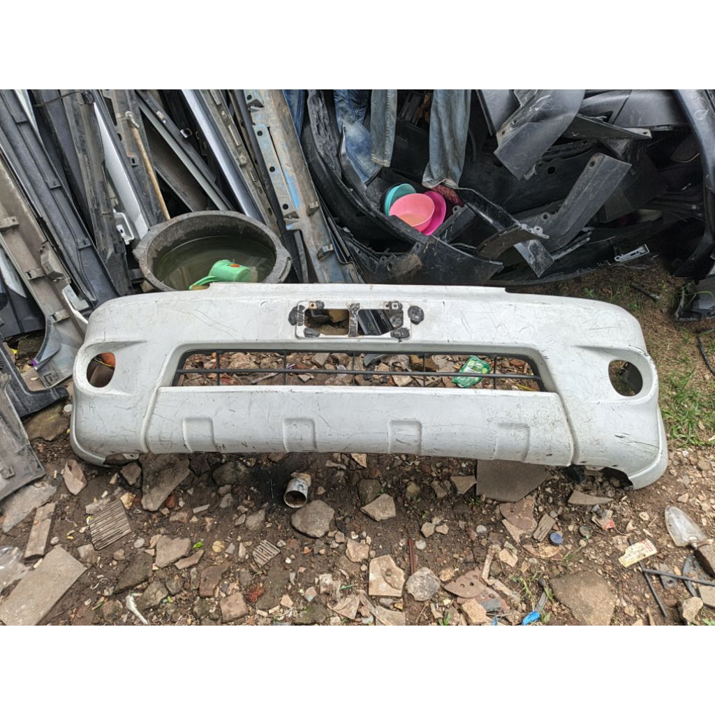 bumper bemper depan toyota fortuner 2010 original