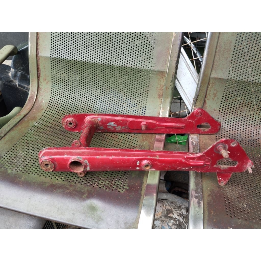swing arm sapit urang honda c50 pispot c70 MK 1