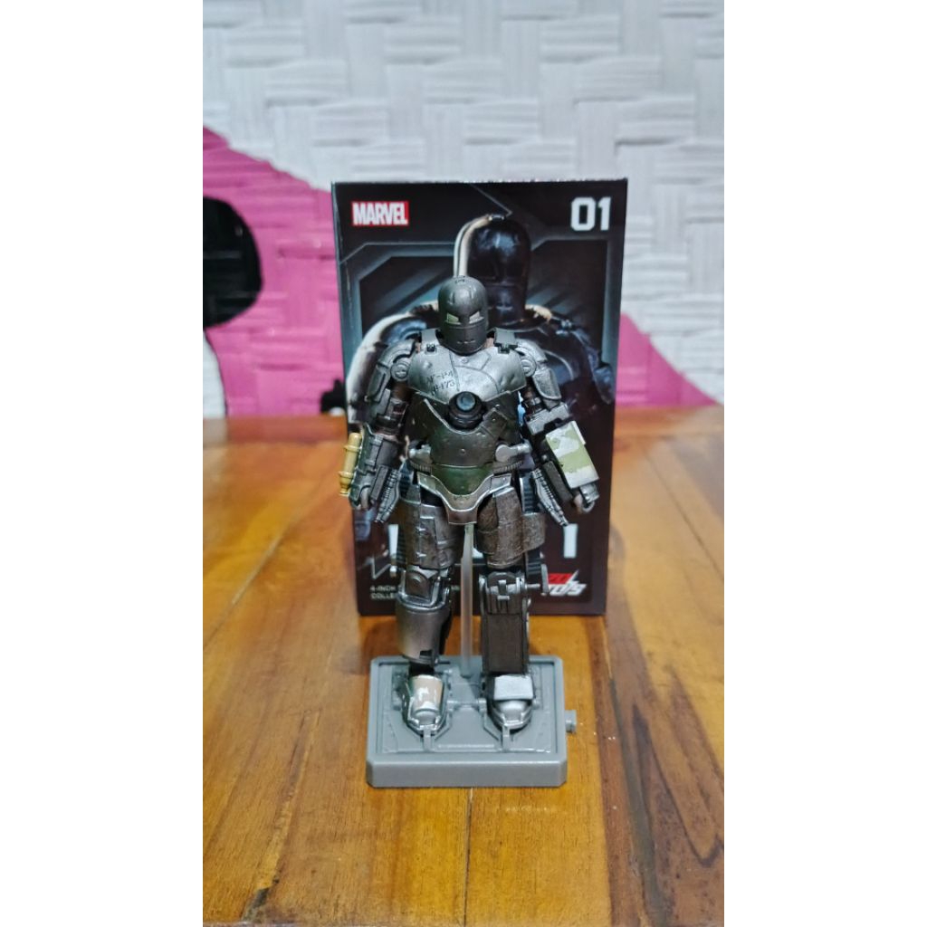 figure iron man