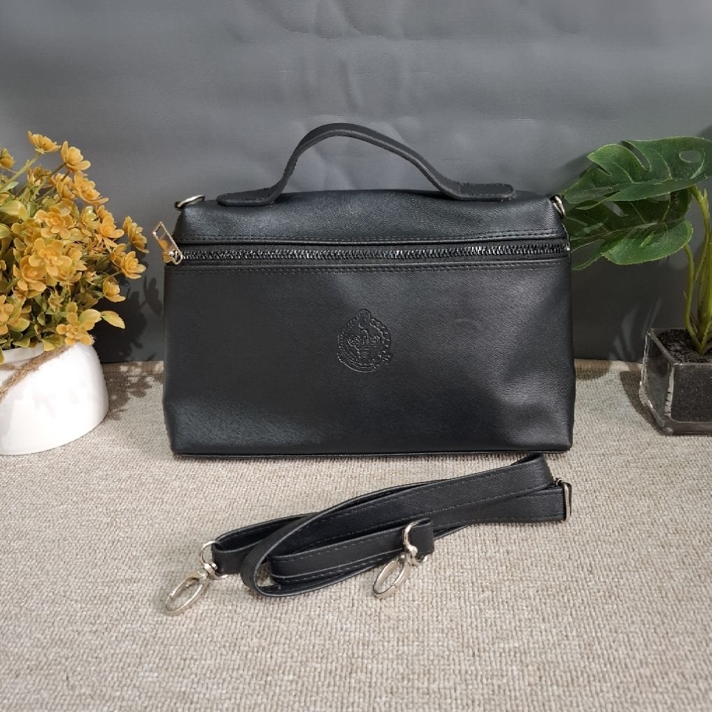 Tas Pouch Sling Persit Kulit Hitam