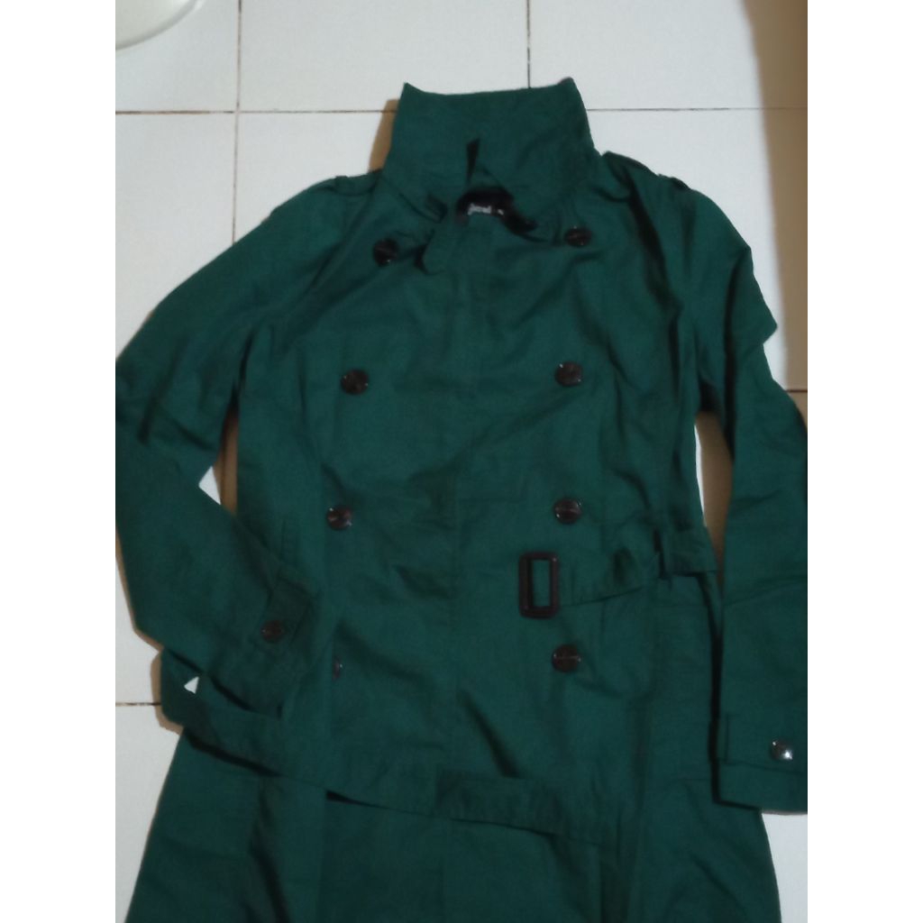 Stradivarius Trench Coat Green Size M (Bekas)