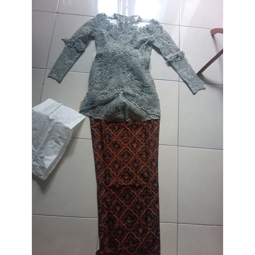 kebaya amora by delmora attire