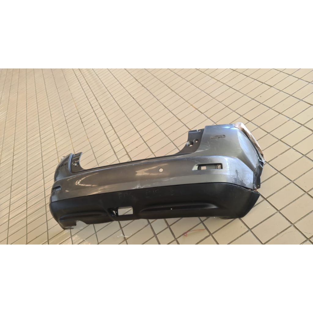 bumper bemper belakang Nissan Juke original
