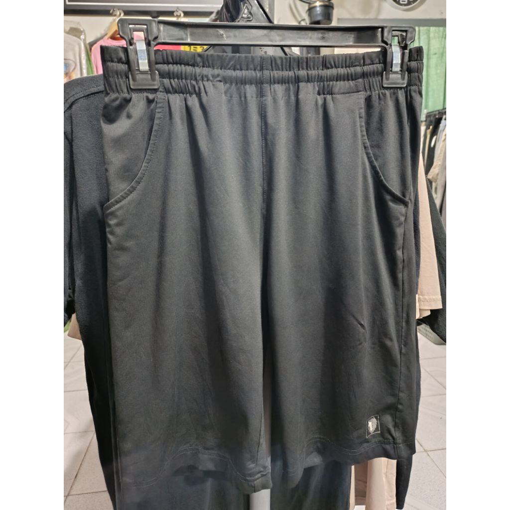 celana pendek blackyak