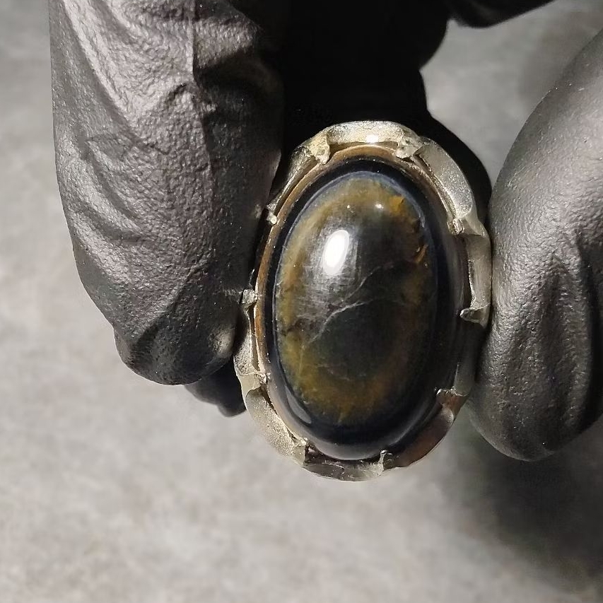 Puser bermadu badar besi