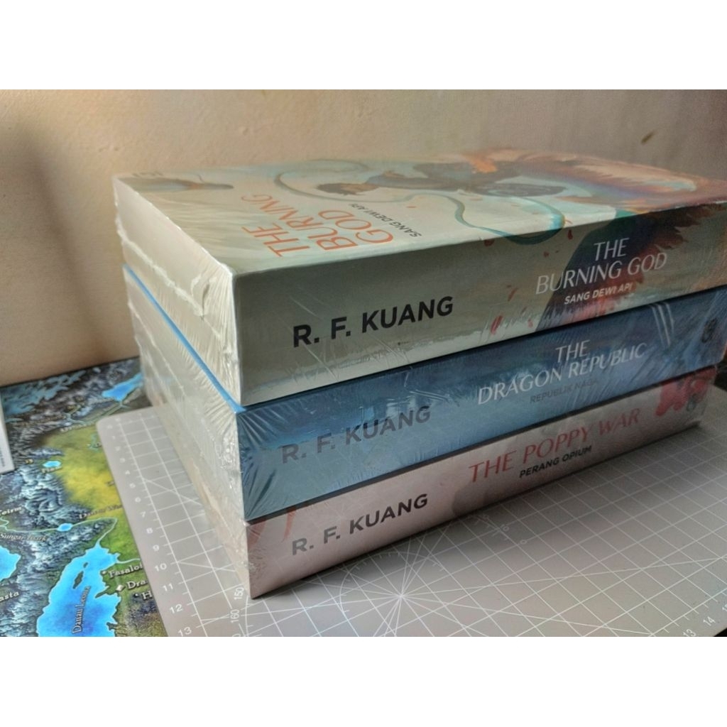 poppy war trilogy set