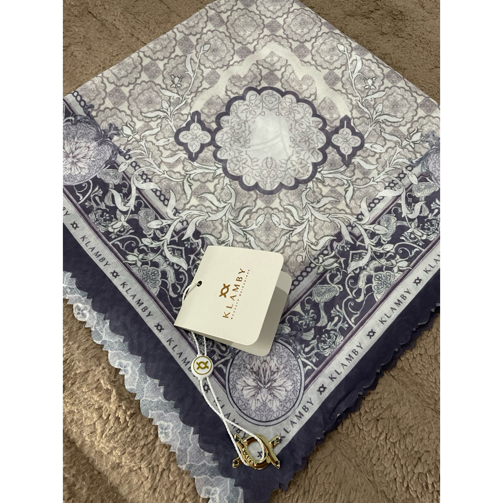 Kawuna Scarf By Wearing Klamby