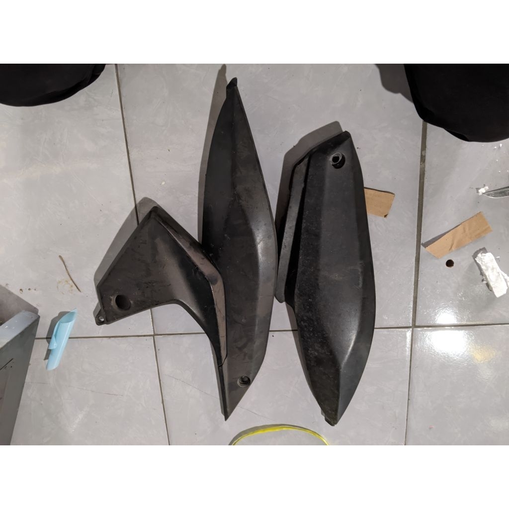 cover body lower honda revo FI original seken bekas copotan motor