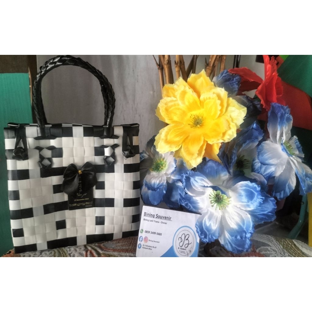 Tas Anyaman Tas Souvenir Hajatan Tas Anyaman Plastik Tas Hajatan Ukuran 20x11x20 cm