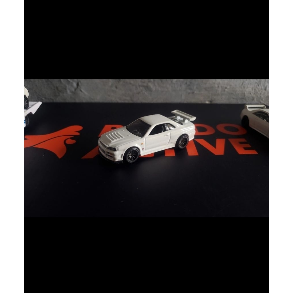 Hotwheels Premium Nissan Skyline R34 Putih