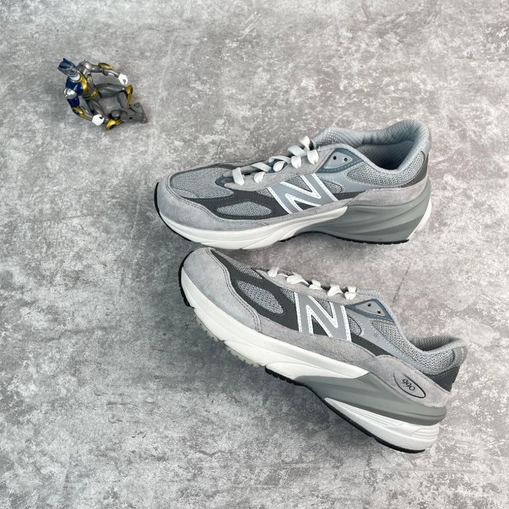 New Balance 990v6 Grey GS