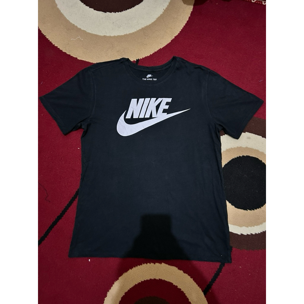 nike tee
