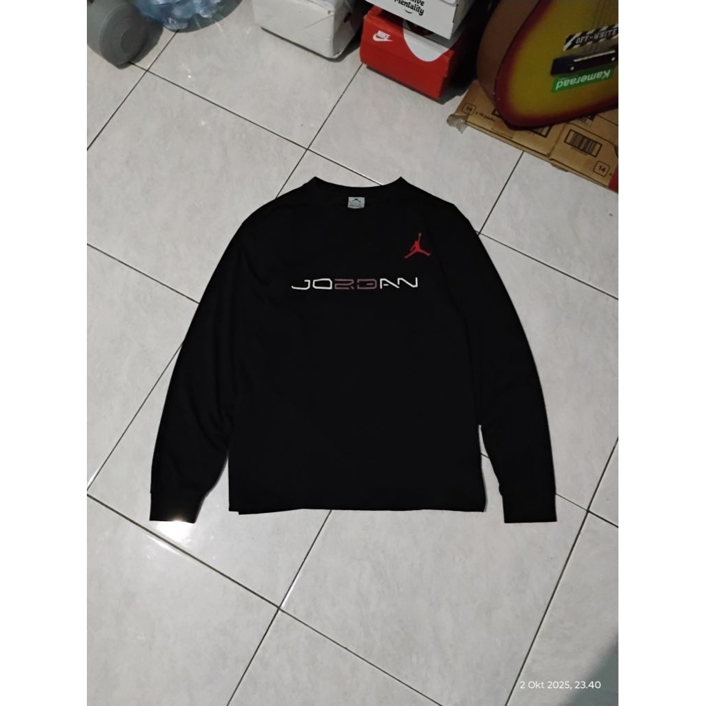 Preloved Kaos Longsleeve Jordan Second Original