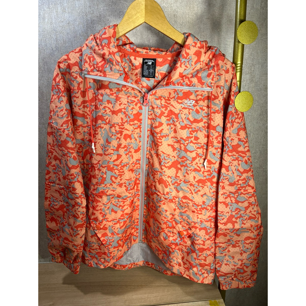 Jaket Olahraga Outdoor Wanita New Balance Women’s Jacket Preloved Murah