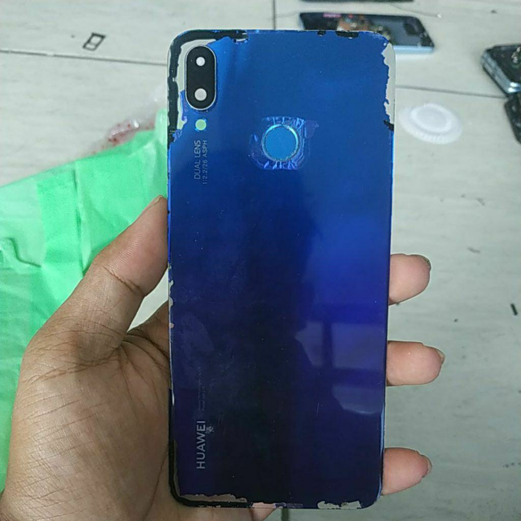 backdoor bekas Huawei Nova 3i,ada fingerprint minus cat mengelupas