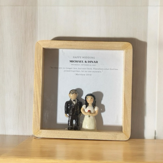 CUSTOM CLAY FRAME - Hasta Dara