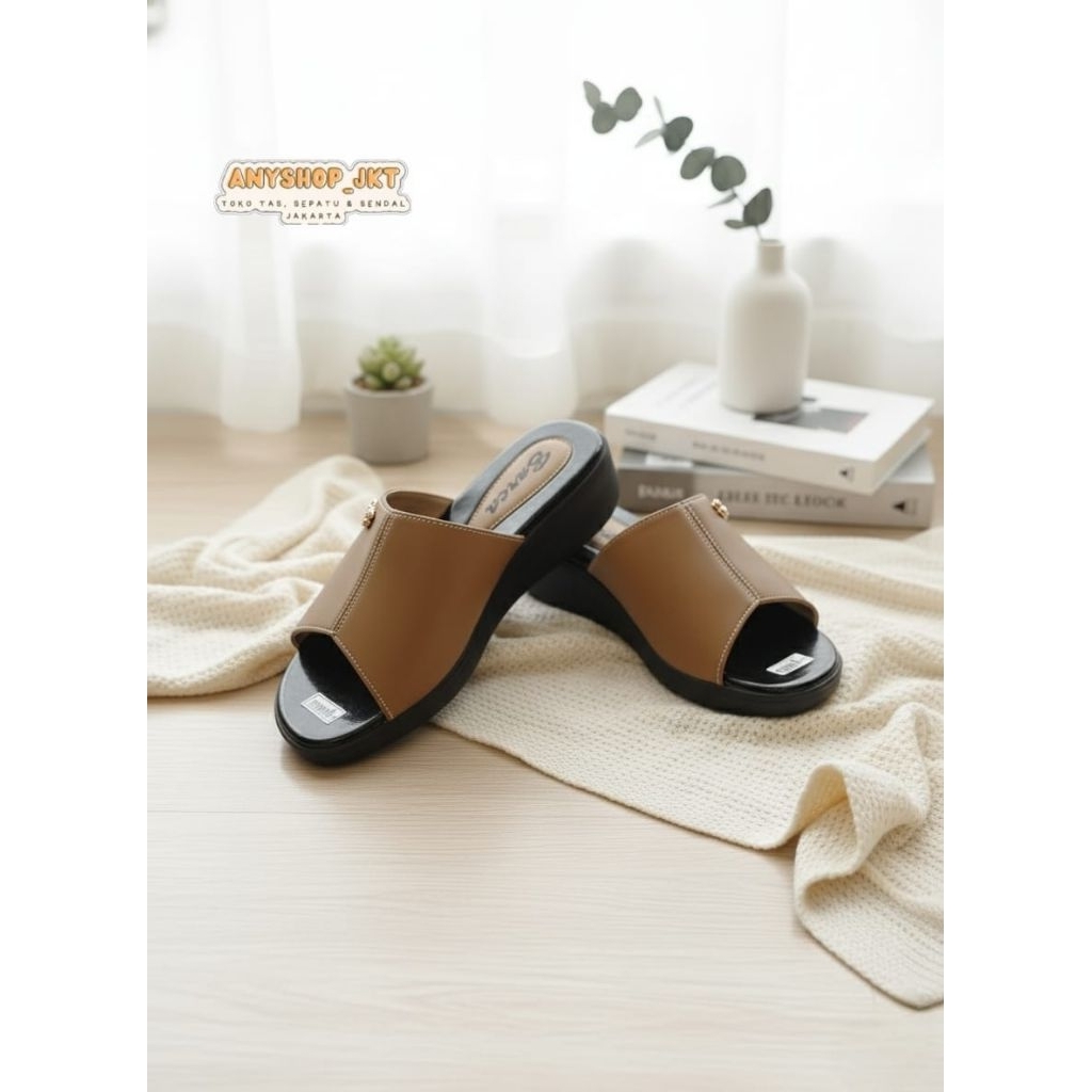 Sandal Wanita Barca  – Sandal Kulit Sintetis Empuk & Nyaman | Sandal Santai Elegan Harian