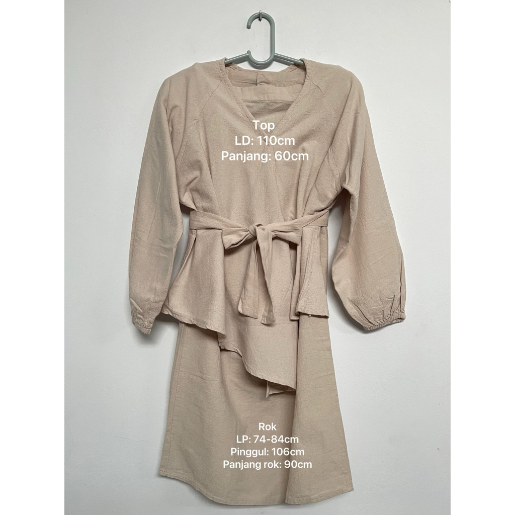 Baju Preloved | Oneset Khaki