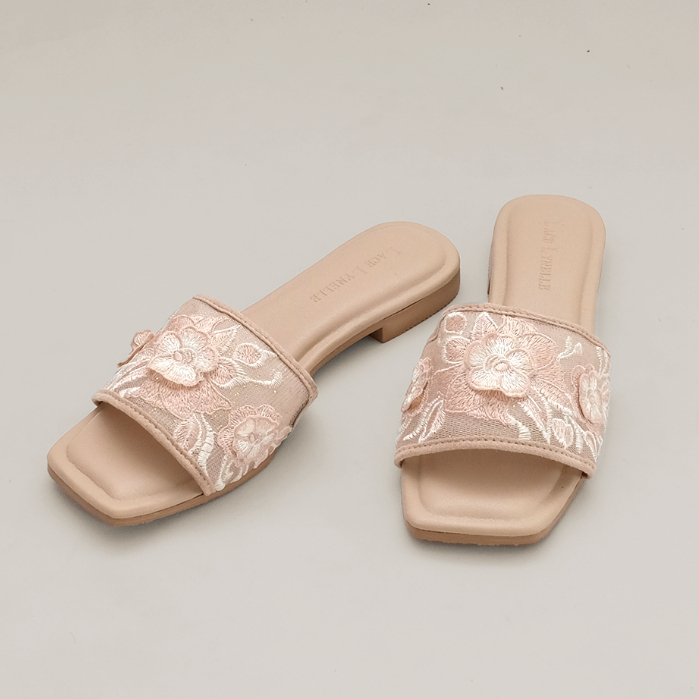 LACE LYNELLE SANDAL BANNI