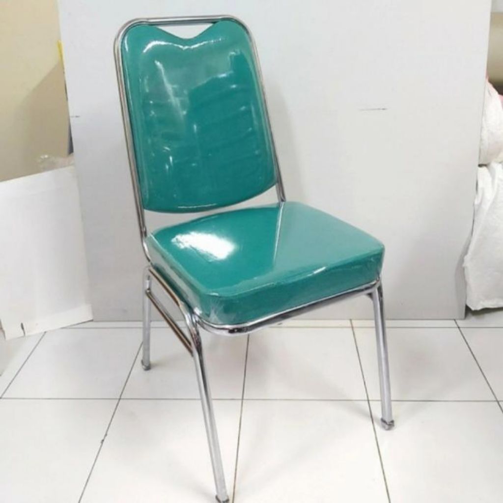 Aneka Kursi plastik dan besi
