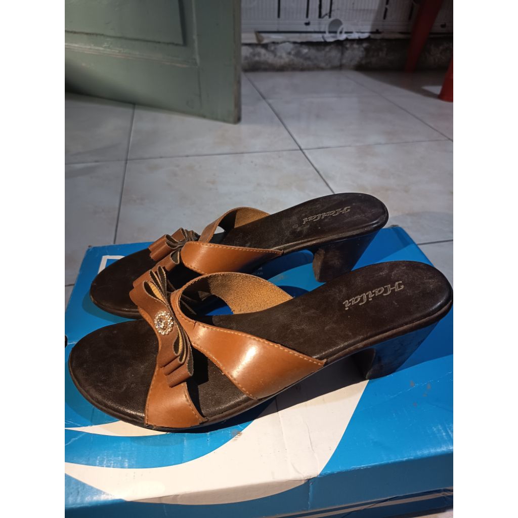 [Preloved] Sepatu High heels Hailai No Box Size 38