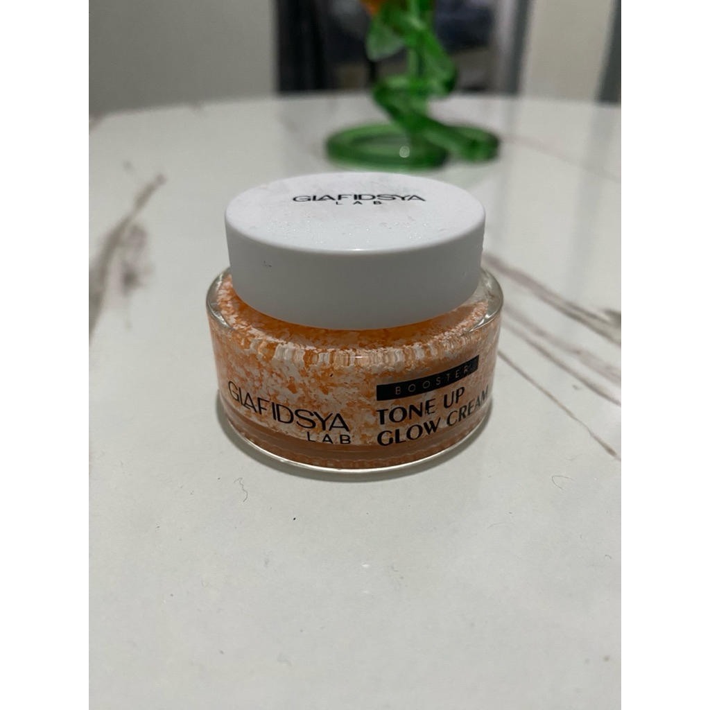 Preloved ori Glafidsya Lab Booster Tone Up Glow Cream Skincare Wajah Kulit Glowing