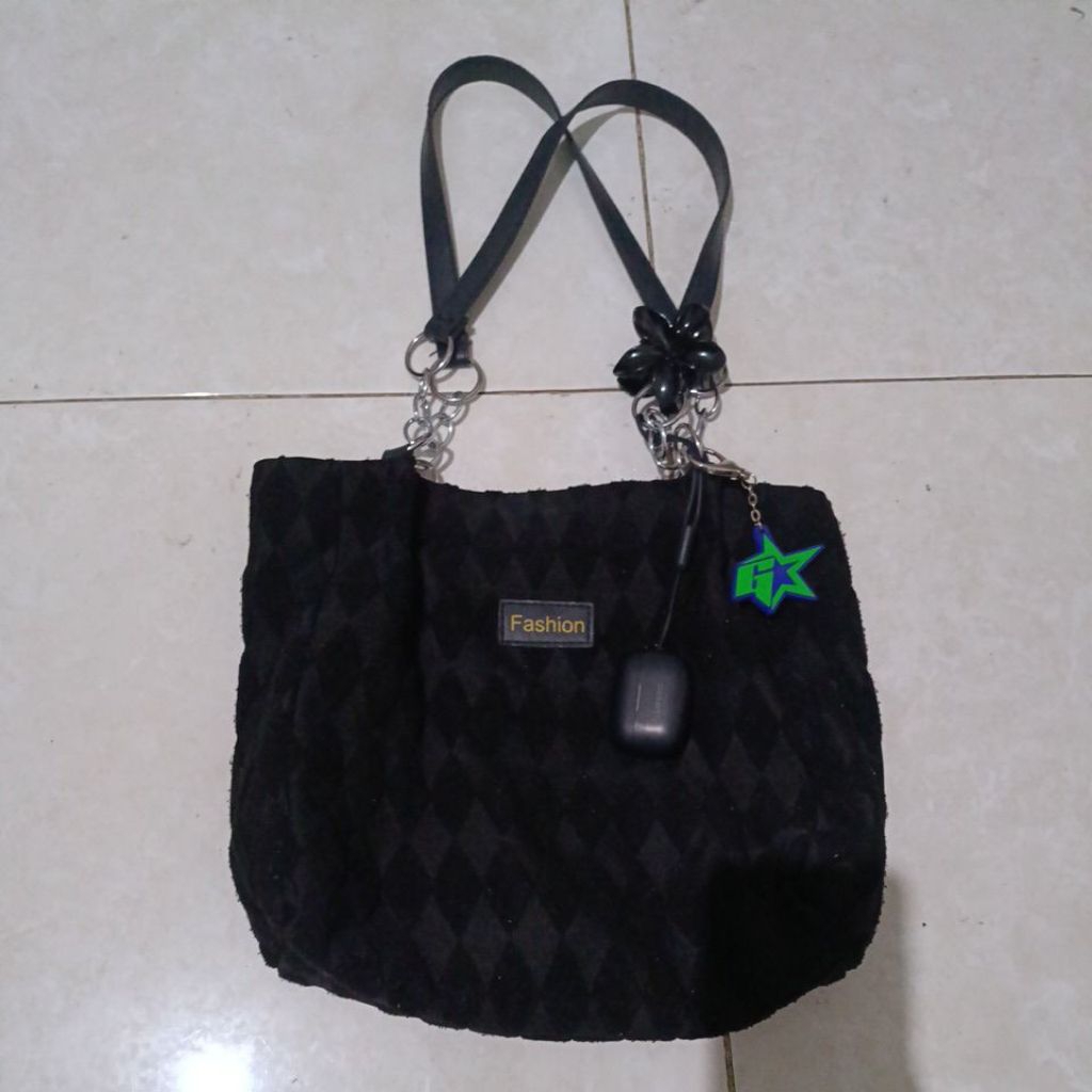 Preloved Shoulder Bag Black Rantai