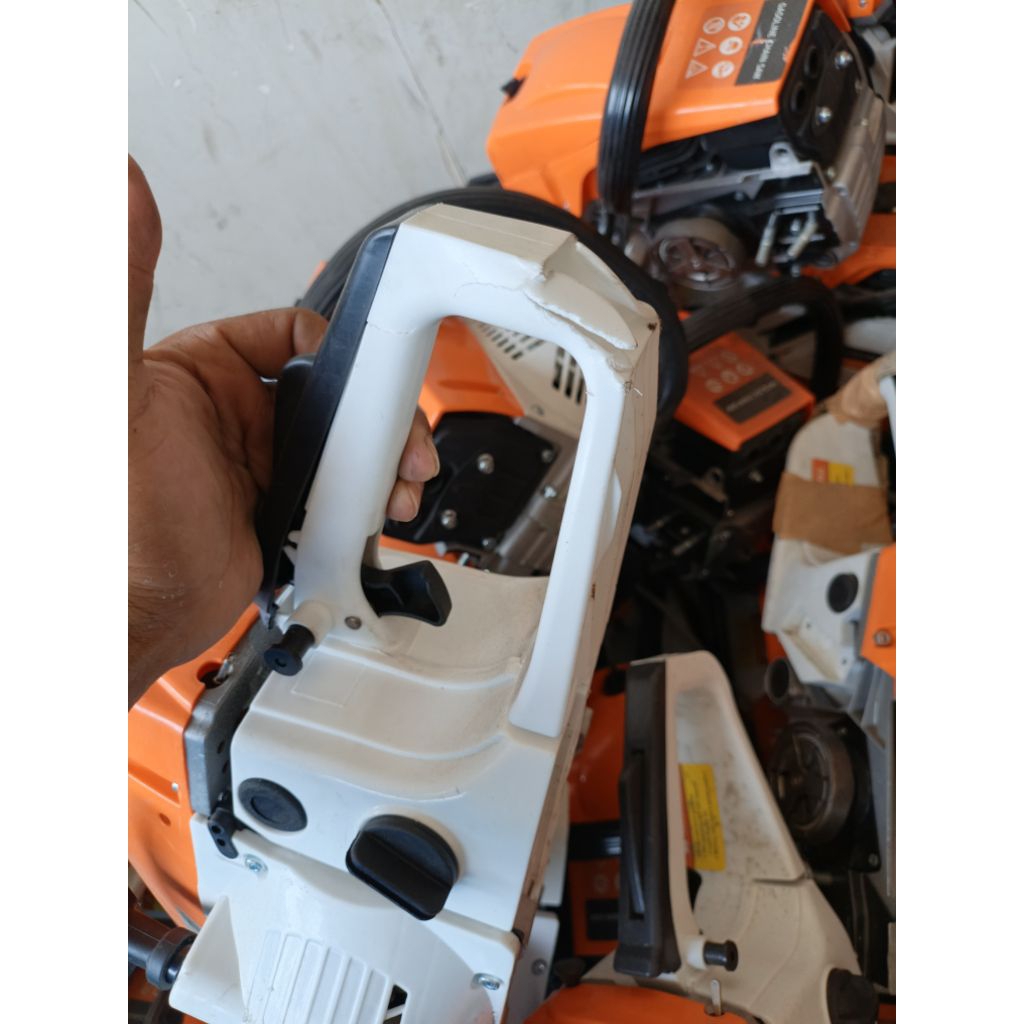 SENSO RIJECK SESUAI FOTO NEW CHAINSAW BARU BUKAN BEKAS MESIN AJA . SISA" TUMPUKAN MINUS BODY TIPE 52