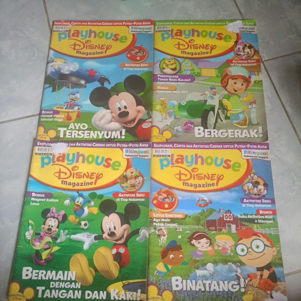 Paket 4 buku Playhouse Disney Magazine (bergerak, ayo tersenyum, binatang, Bermain dengan tangan dan