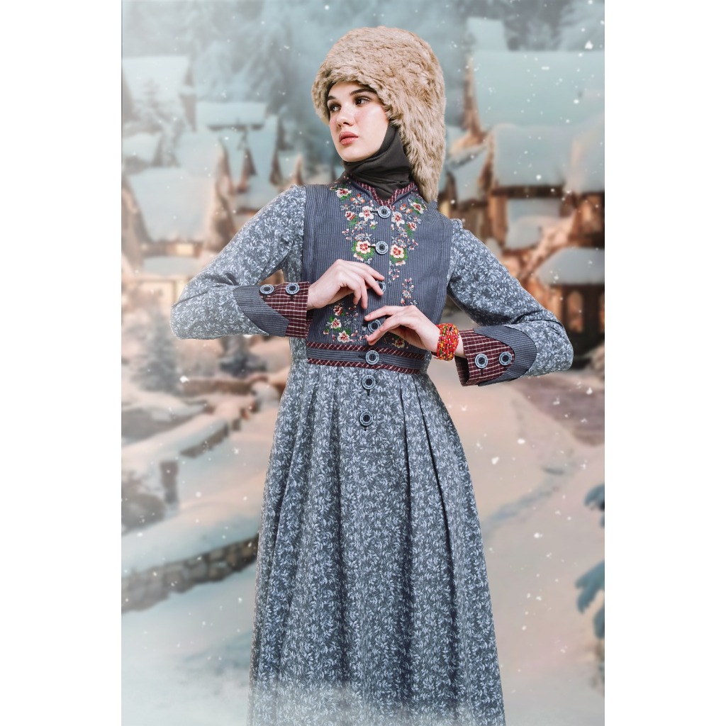 TUNEECA Gamis Brynhild Frost - T-0425014 | Warna Biru Denim