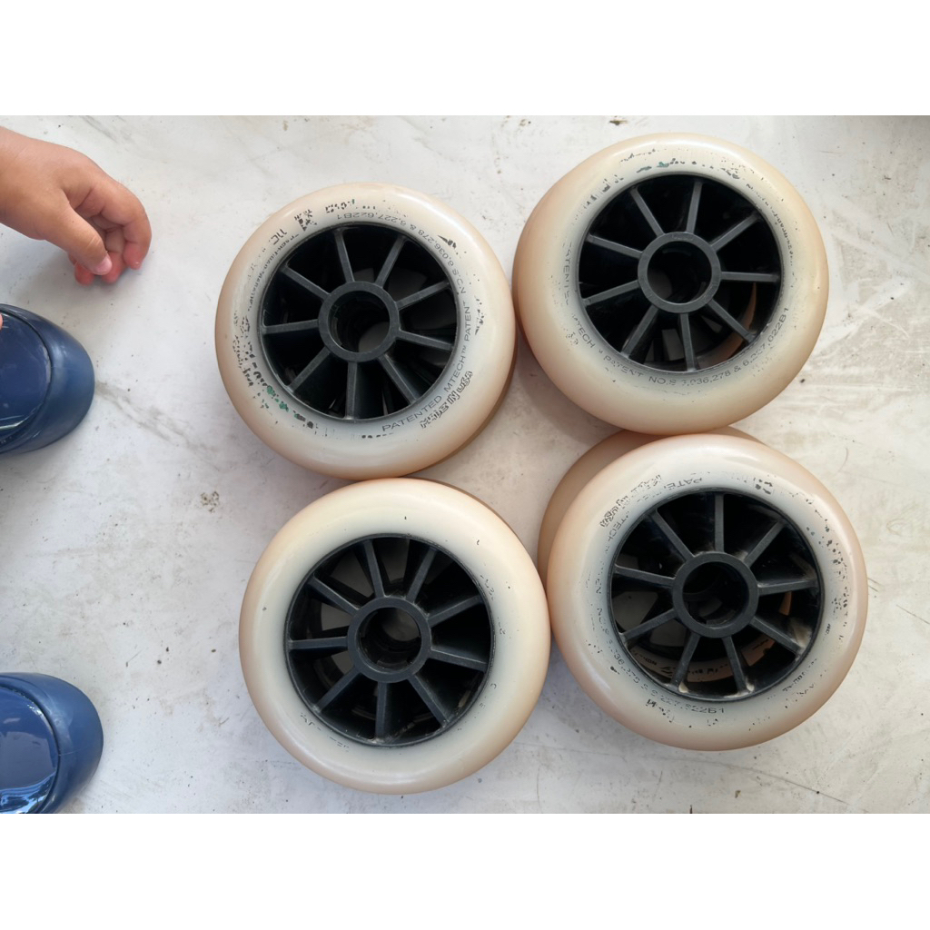 BAN SECOND SEPATU RODA BLACK MAGIC (BM) XFIRM